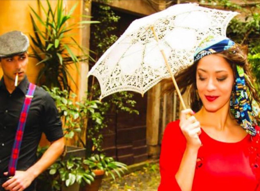 G7 Taromina. Coppola, sigaretta e sguardo ammiccante: il manifesto imbarazzante che “promuove” la Sicilia