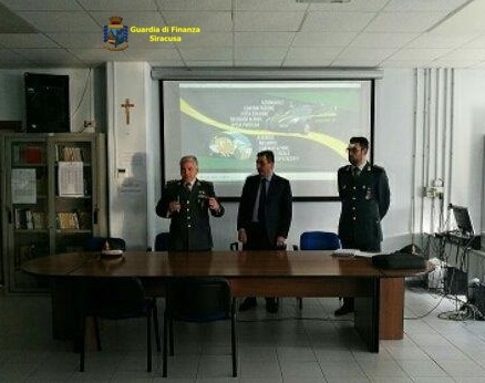 Rosolini. La Guardia di Finanza all’Istituto “Archimede” per parlare di legalità economica