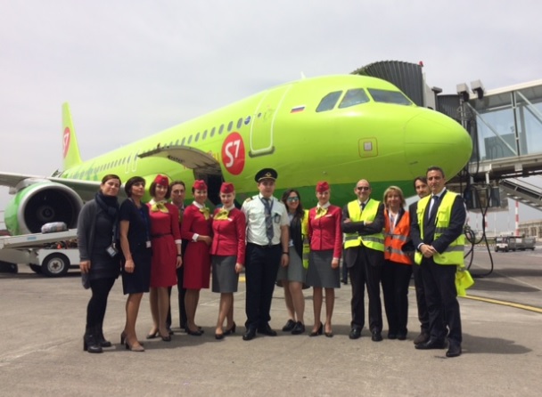 Catania, inaugurato all’eroporto “Fontanarossa” il primo volo per Mosca. Da oggi collegamenti per tre volte a settimana