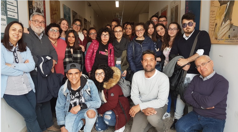 Siracusa, al Palazzo Greco si inaugura la mostra “Manifesta” : un Viaggio nella creatività degli studenti del “Gagini”   