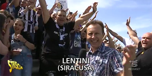 Cristiano Militello all’Angelino Nobile di Lentini con “Striscia lo striscione”