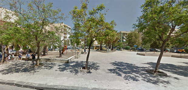 Siracusa, vandali in azione in piazza Leonardo da Vinci. La proposta del consigliere Cavarra: “rendiamola un’area tutta verde”