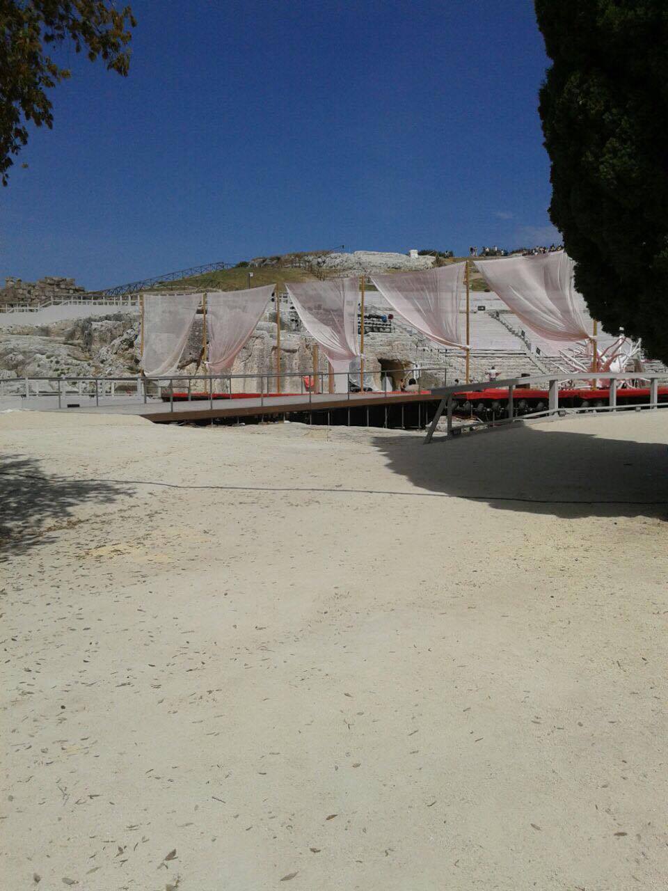 Siracusa, il Teatro Greco si prepara ad ospitare le rappresentazioni classiche. Domani il debutto con “Sette contro Tebe”