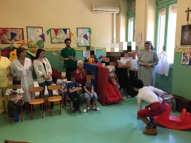 Siracusa. Gian Burrasca tra i bambini di Pediatria dell’Umberto I