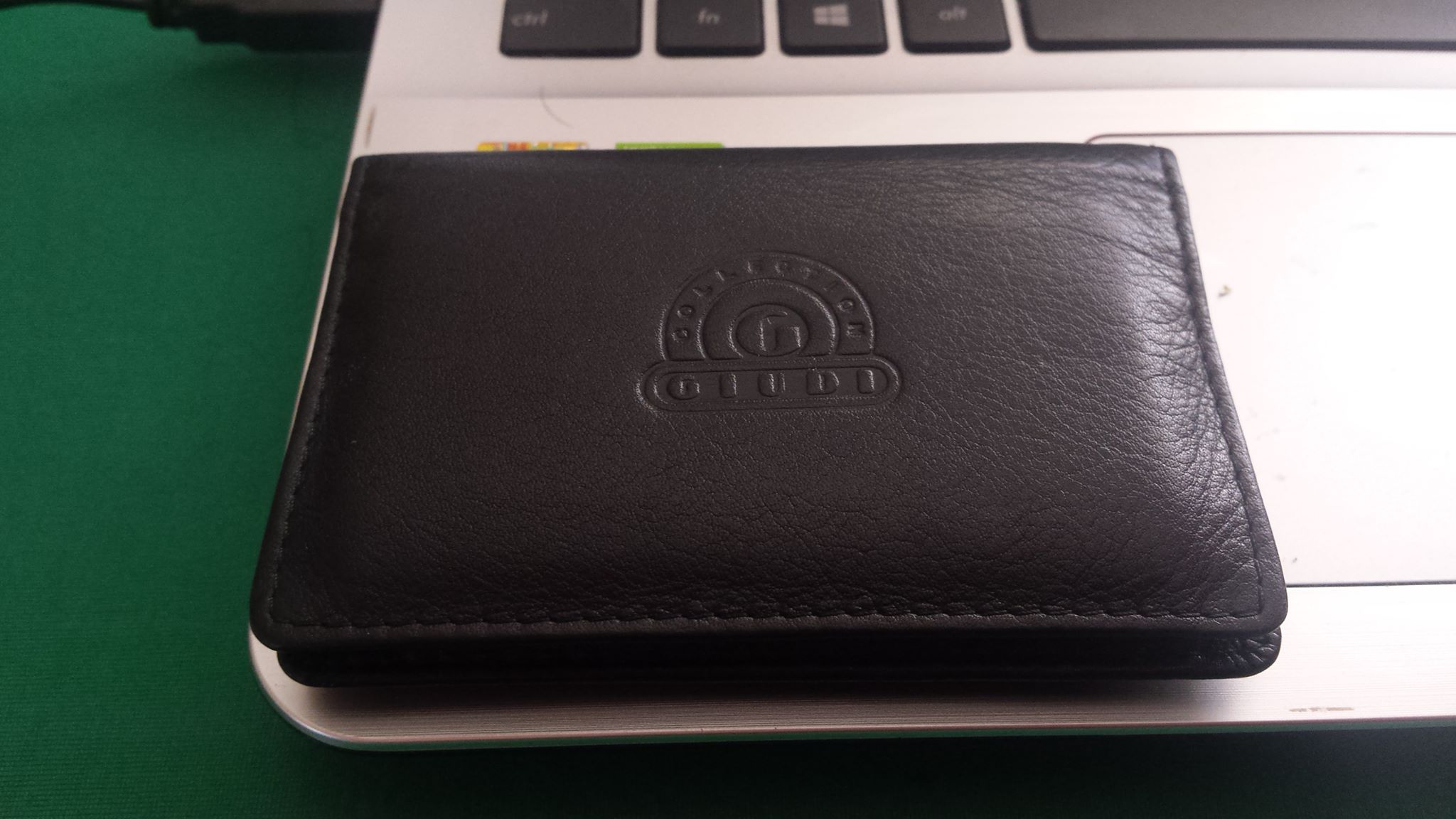 Siracusa, restituiscono il portafoglio perso: “caccia” ai benefattori su Facebook