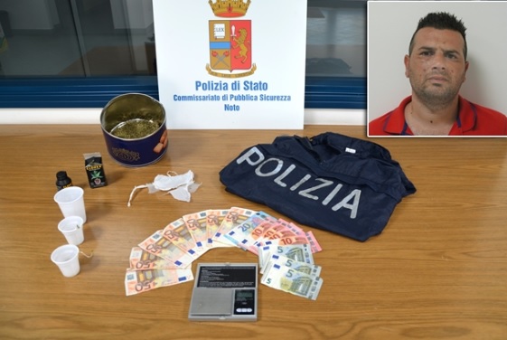 Noto, in casa nascondeva un etto di marijuana: presunto pusher finisce ai domiciliari
