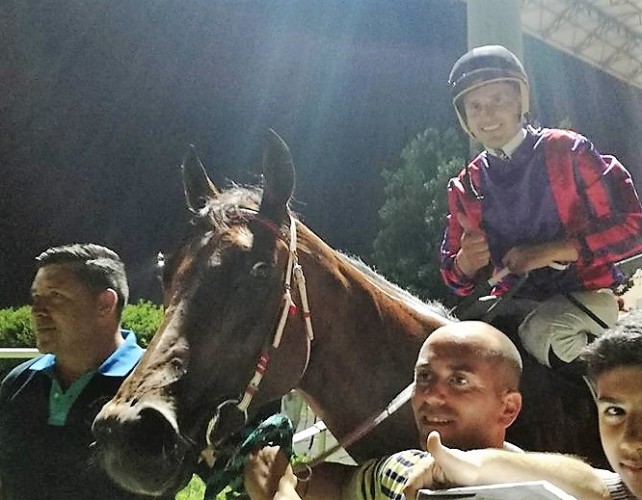 Siracusa: Ippodromo del Mediterraneo. Entusiama il galoppo a ritmo di samba