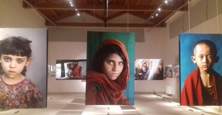 Siracusa. Grande successo della mostra “Steve McCurry Icons”: raggiunti quasi 2 mila visitatori nelle prime due settimane