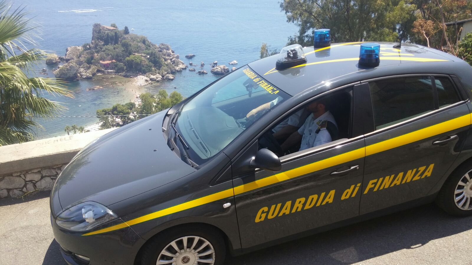 Taormina, Guardia di Finanza: operazione “free fuel”, scoperta truffa ai danni di due società di raccolta rifiuti