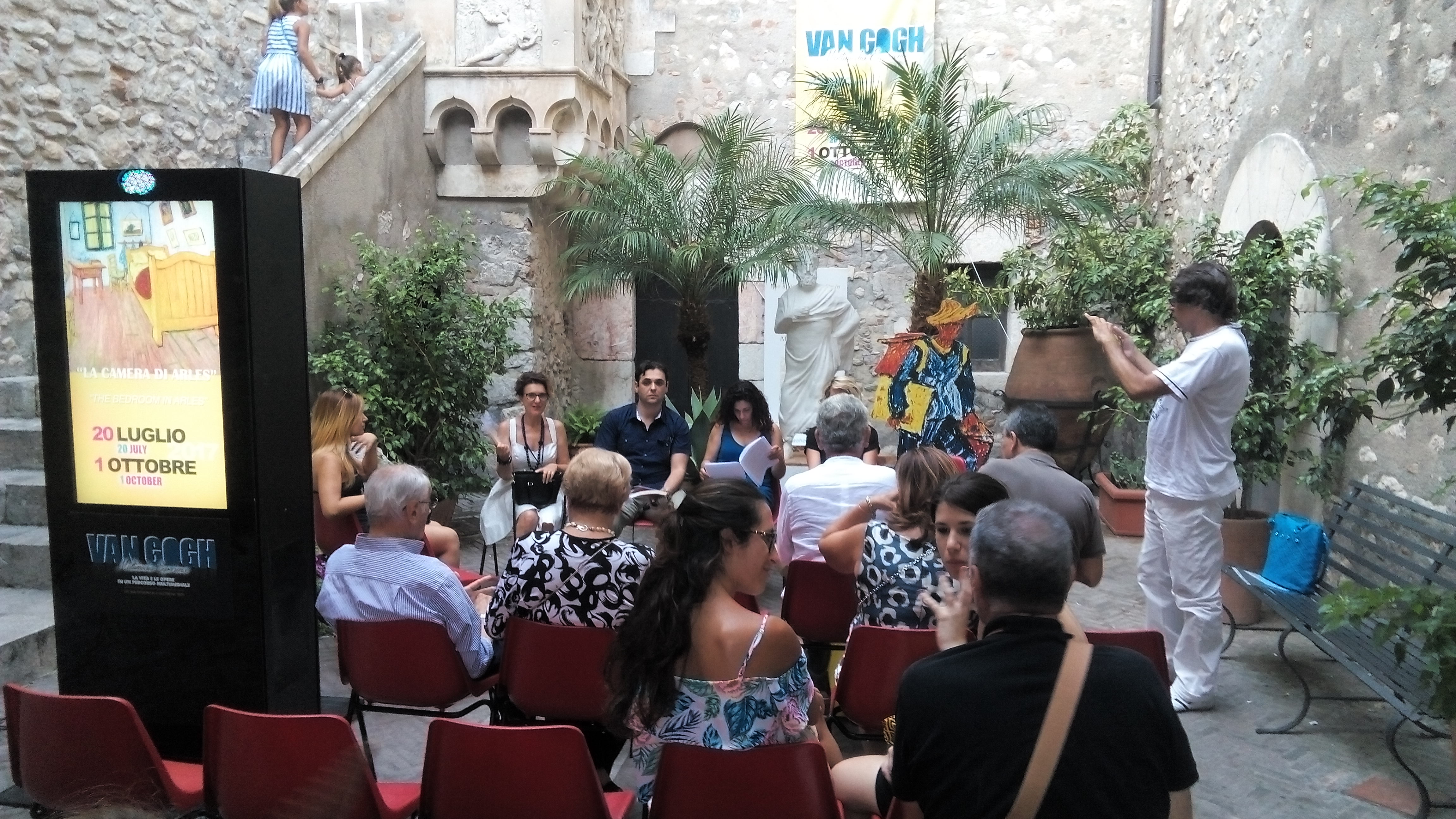 Taormina. La scrittrice Giovanna Strano scopre l’animo recondito di Van Gogh