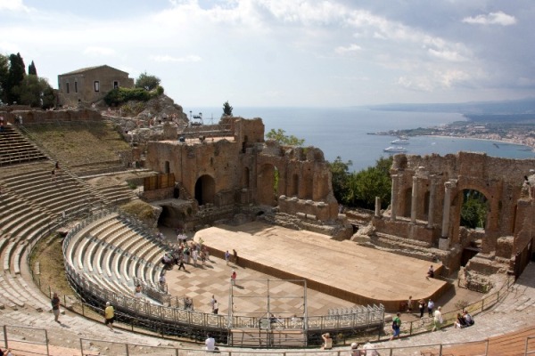 Mythos Opera Festival, il colosso della lirica a Taormina con 3 date