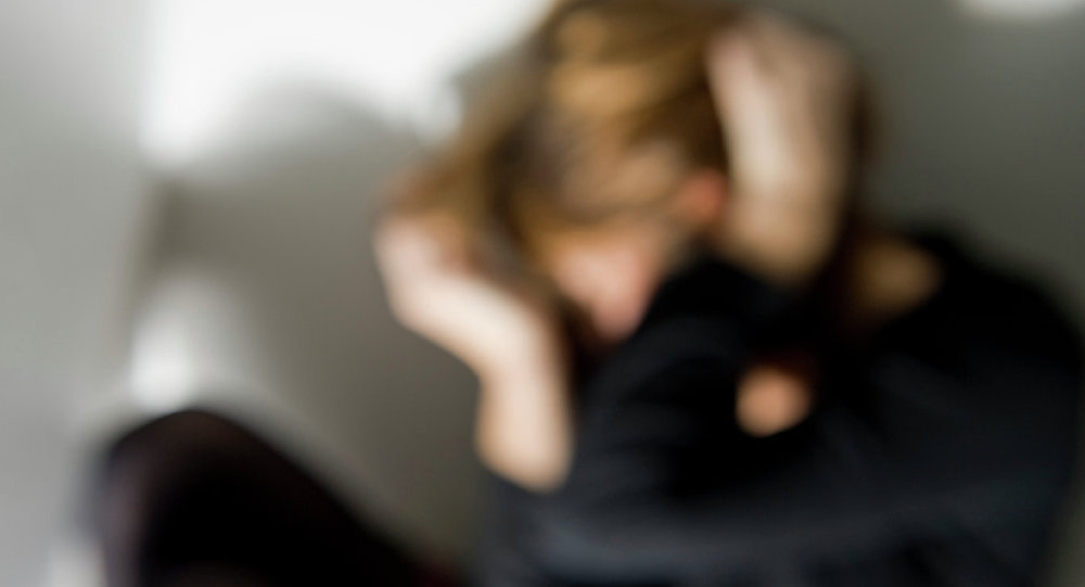 Canicattini. Si introduce all’interno di un’abitazione e palpeggia una donna: ai domiciliari un 73enne