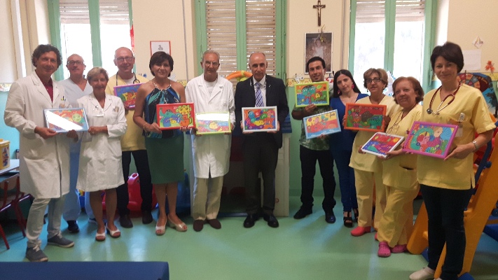 Siracusa. Artista di Barrafranca dona dieci quadri al reparto pediatrico dell’”Umberto I”