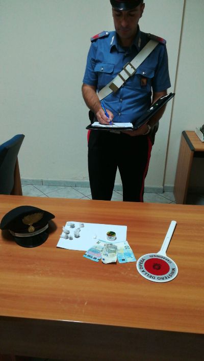 Cassibile. Stupefacenti in auto: arrestato e rimesso in libertà un 41enne