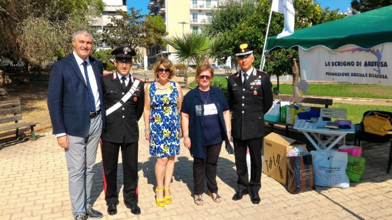 Siracusa, Giornata Internazionale della Solidarietà: i Carabinieri donano abiti e giocattoli