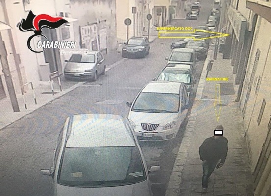 Melilli. Aveva rapinato un esercizio commerciale in provincia di Taranto. Arrestato un 36enne