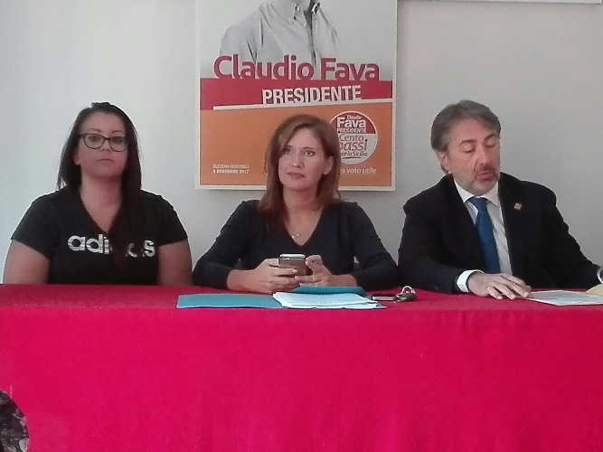 Siracusa. Simona Princiotta in conferenza stampa: “Amministrazione Garozzo, forte con i deboli e debole con i forti”