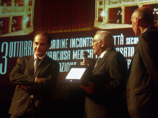 Siracusa, staffetta emozionale ieri per l’Ordine dei Medici al Teatro Massimo comunale . I vincitori della 1° edizione del Premio “Testaferrata”