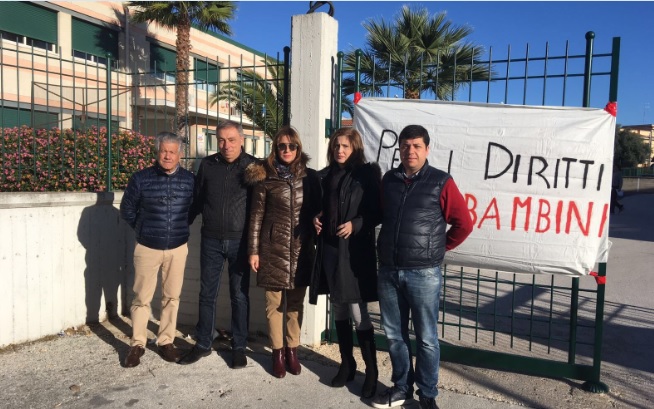 Siracusa. Istituto Archia, doppi turni e trasferimento in via Asbesta anche per la scuola dell’infanzia: protestano 5 consiglieri comunali