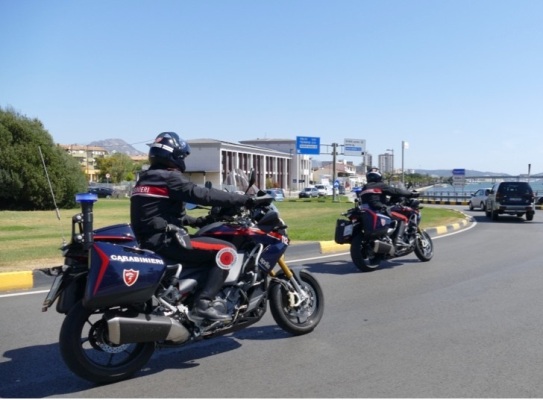 Siracusa. Si lancia da un’altezza di 10 metri per sfuggire ai Carabinieri ma viene fermato