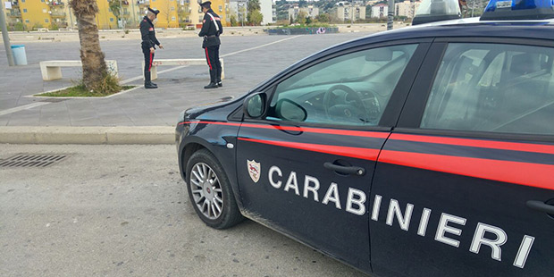 Augusta, ventenne pestato senza motivo per le vie del centro: perde l’uso di un occhio