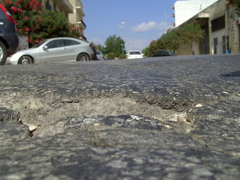 Siracusa. Destinati 1,8 milioni per il rifacimento di via Crispi. Bordone: “riasfaltare anche il tratto adiacente di Corso Umberto”