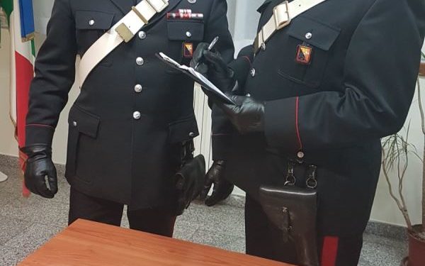 Floridia. Spaccio di droga in via Foscolo, arrestate due persone