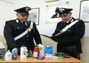 Priolo Gargallo. Tentano di rubare detersivi e alimenti in un supermercato, arrestati
