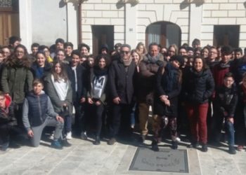 Canicattini Bagni. “M’illumino di meno”: alla scoperta del patrimonio Liberty con gli studenti del I° Istituto Comprensivo Verga