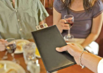 Floridia. Cena in un pub ma si rifiuta di pagare il conto, intervenuti i Carabinieri