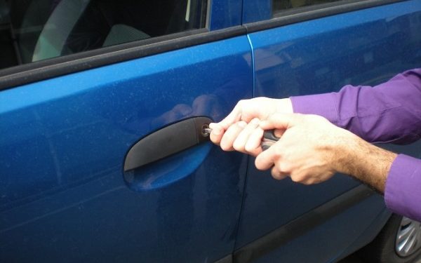 Siracusa. Arrestato un minorenne per furto d’auto