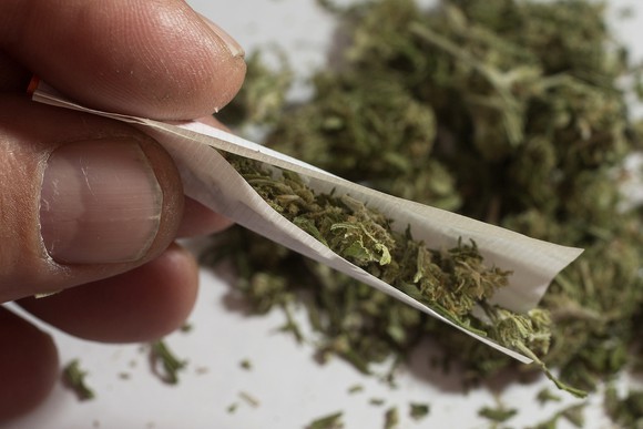 Siracusa. Detenzione e spaccio di marijuana, denunciate due persone