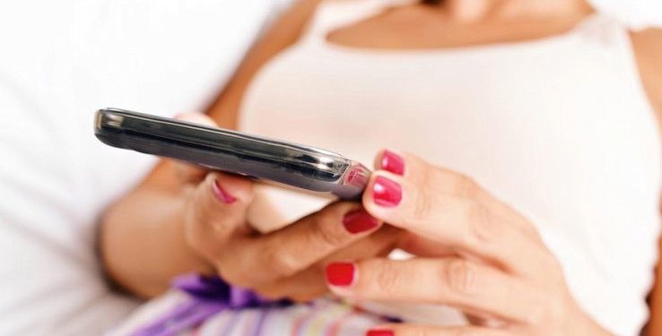 Lentini. Sexting attraverso i social network, estorti 800 euro ad un uomo