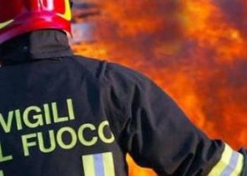 Floridia. Incendio in via Catania, a fuoco un’abitazione