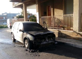 Rosolini, in fiamme l’auto del vice Comandante dei Vigili Urbani