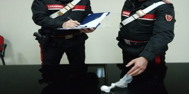 Siracusa, sorpreso con 23 grammi di cocaina per le vie di Ortigia: in manette un 21enne