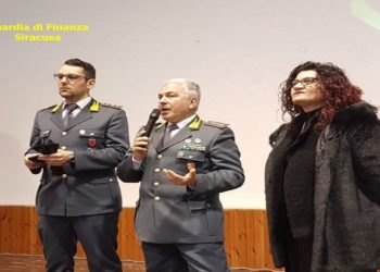 Rosolini. Educazione alla legalità economica, la Guardia di Finanza incontra gli studenti dell’istituto “Archimede”