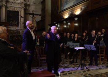 Siracusa. L’attore Sebastiano Lo Monaco incanta il pubblico in Cattedrale con “La Bella Passione”