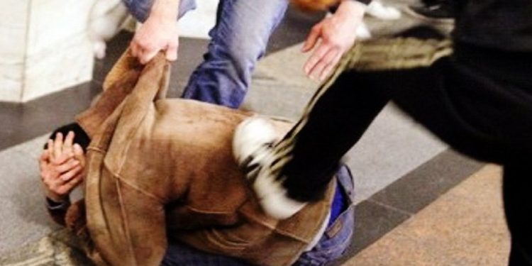 Siracusa. Calci e pugni contro un senzatetto, intervengono i carabinieri