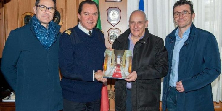 Augusta. Daniele Passanisi ricevuto dal comandante di Marisicilia Nicola De Felice