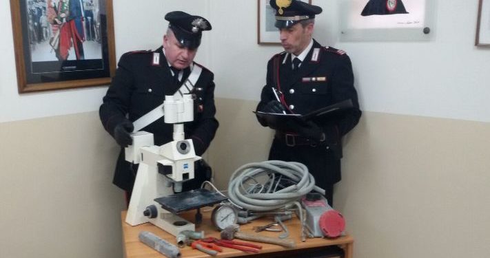 Priolo Gargallo. Asportano rame e materiale ferroso da una struttura dismessa in contrada Biggemi, in due ai domiciliari