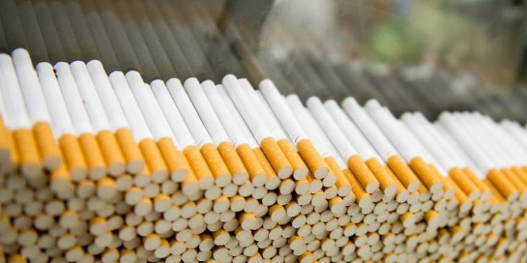 Catania. Aeroporto Fontanarossa, la Guardia di Finanza e l’Agenzia delle Dogane sequestrano 16 chili di sigarette di contrabbando