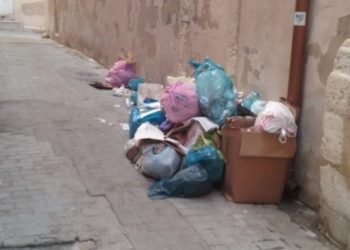 Siracusa, in Ortigia dopo il ritiro dei cassonetti è caos. La circoscrizione: “C’è ancora molto da fare per la differenziata”