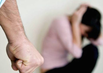 Floridia, figlio picchia la madre da tempo ​perché gli nega il denaro: arrestato