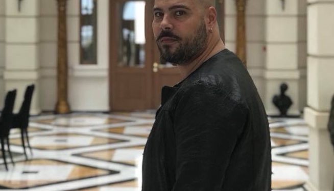 Siracusa. Marco D’Amore di “Gomorra” in visita in Ortigia