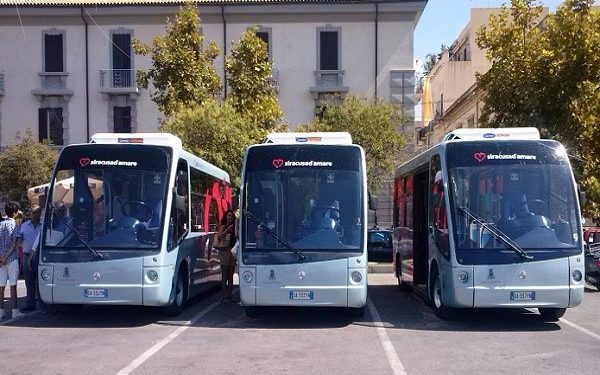 Siracusa. Nuovi minibus elettrici in città: Bordone e Romano: “destiniamoli al trasporto dei turisti nelle zone balneari”