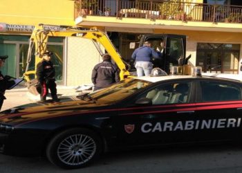 Floridia, assalto al bancomat con una ruspa: i Carabinieri arrestano i due ladri