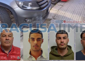 Pachino, piazzano una bomba carta sotto l’auto di un avvocato: 4 arresti