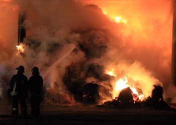 Pachino, incendio in una casa colonica in contrada Granelli: indaga la Polizia