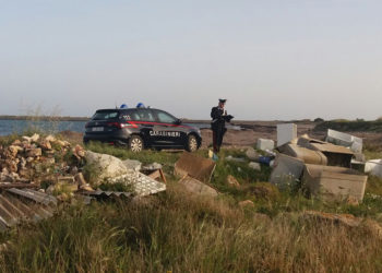 Portopalo, scoperta discarica abusiva: sequestrata un’area di oltre 2000 m²